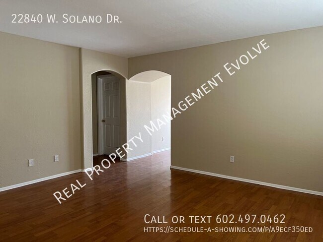 Building Photo - Move in Special