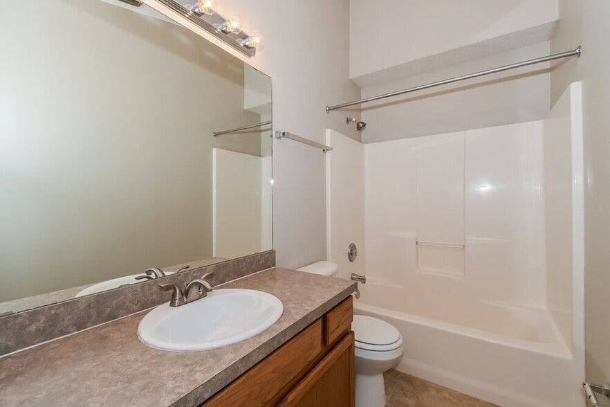 Building Photo - 1527 Irishwood Ct