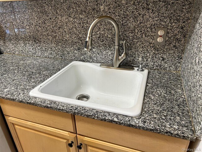 Building Photo - 2 Secora Rd