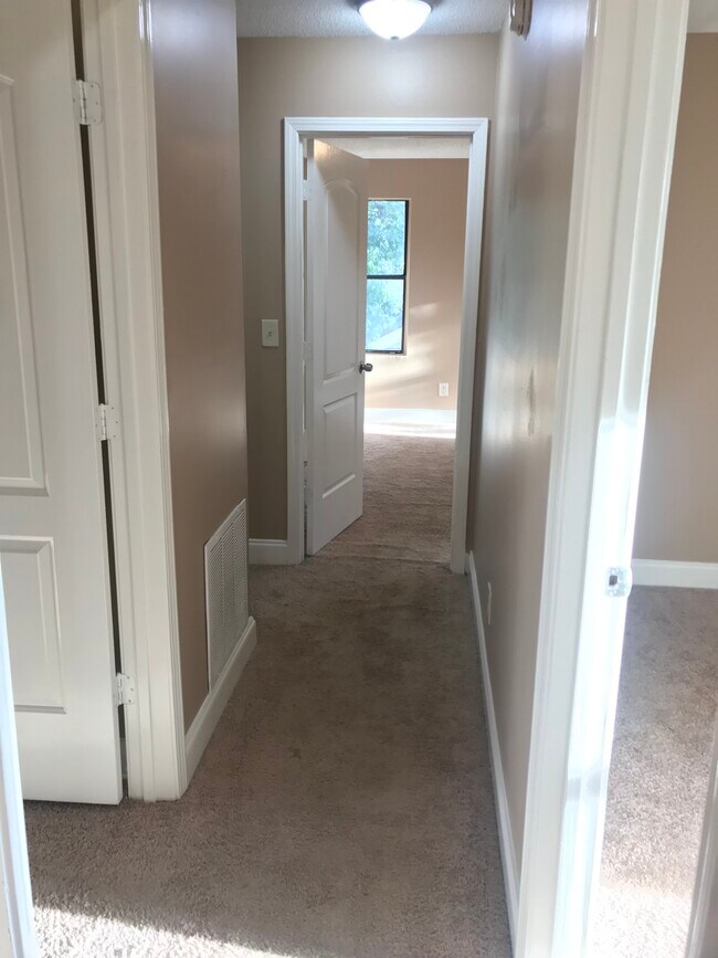 Building Photo - 1191 Heritage Glen Dr