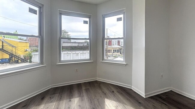Building Photo - Modern Four-Bedroom Row Home in Kingsessing