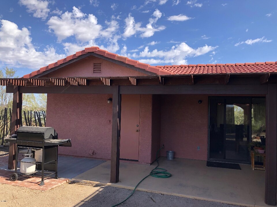 REAR PATIO - ANOTHER VIEW - 32731 W Jones Rd