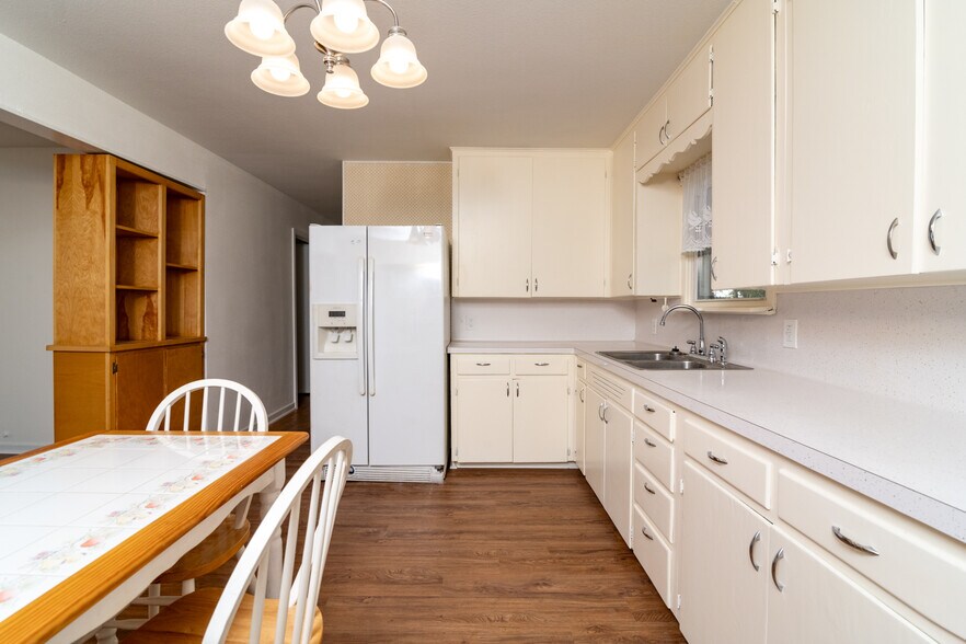 Kitchen - 1006 S 3rd St