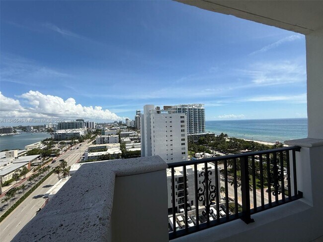 Building Photo - 6422 Collins Ave