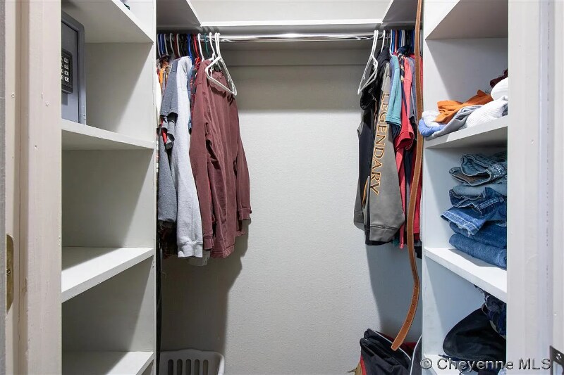 Building Photo - 620 Alexander Ave