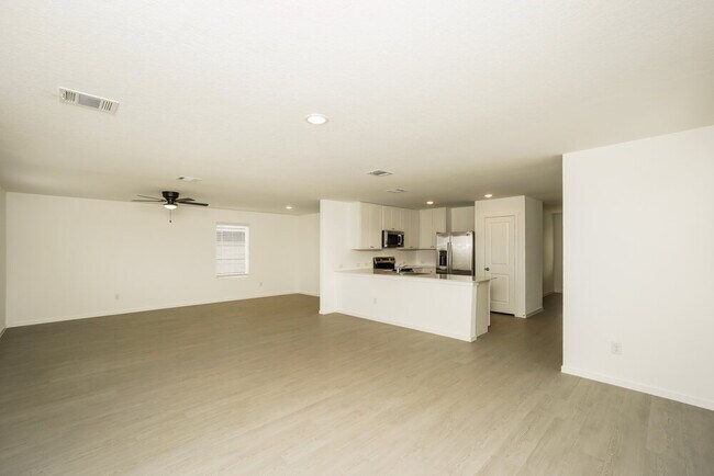 Building Photo - 548 Roquefort St