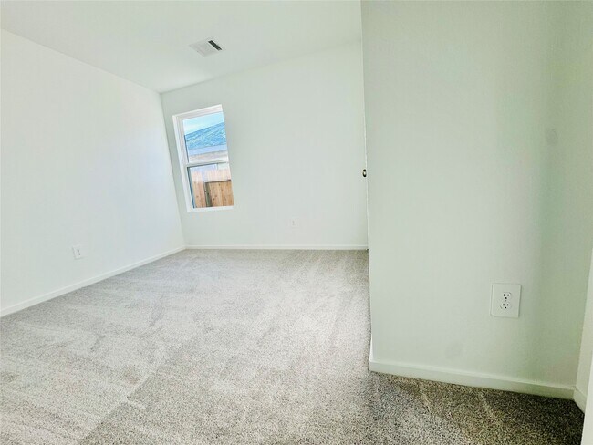 Building Photo - 16615 Trembling Aspen Ln