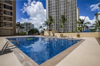 Building Photo - 411 Hobron Ln