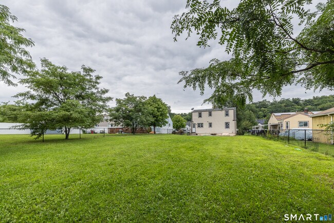 Building Photo - 118 Bryden Terrace