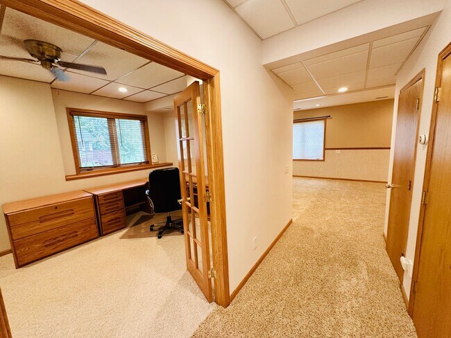 Building Photo - Stunning 6-Bedroom Corner-Lot Home w/ Luxury Finishes & Entertainer’s Layout