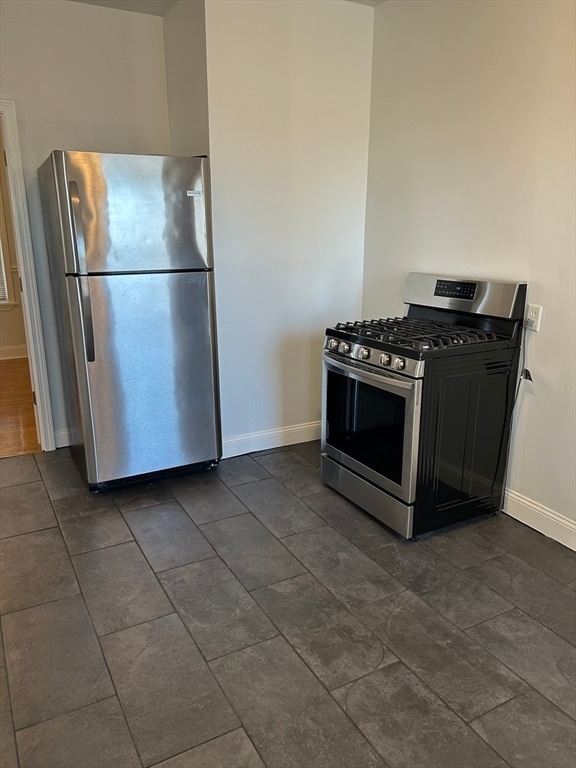 Building Photo - 120 Walnut St