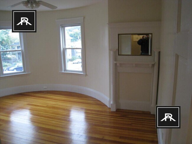 Building Photo - 3 bedroom in Brighton MA 02135