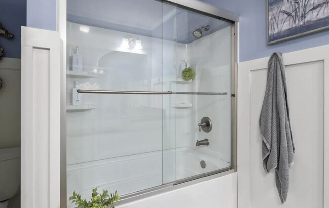 Building Photo - NEW LISTING!!!!!