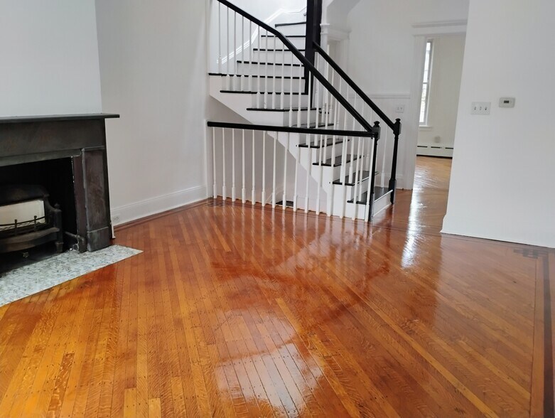 Building Photo - 199 Belmont Ave