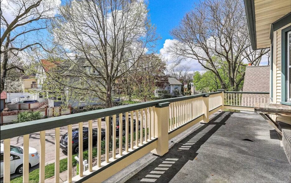 Building Photo - 707 S Dickinson St