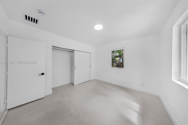 Building Photo - 250 NW 98th St