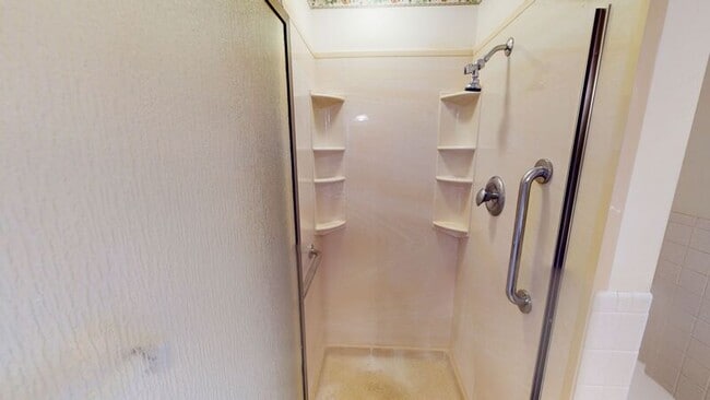 Building Photo - 539 E Rahn Rd