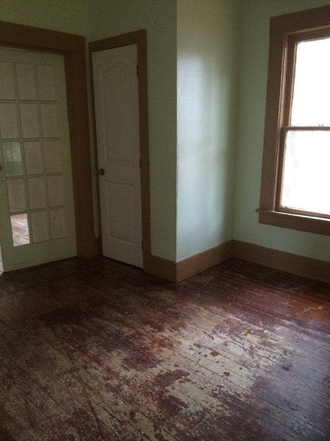 Building Photo - SPECIAL!!!