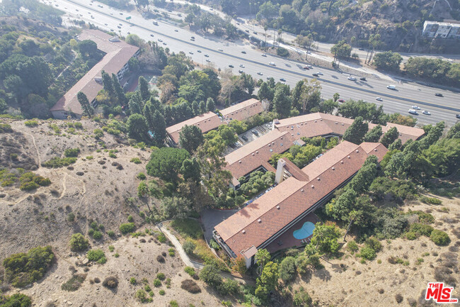 Building Photo - 2700 Cahuenga Blvd