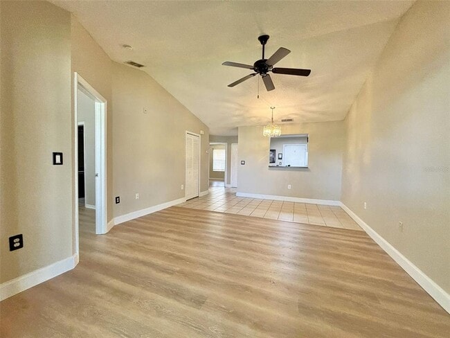 Building Photo - 3217 Queen Palms Ct