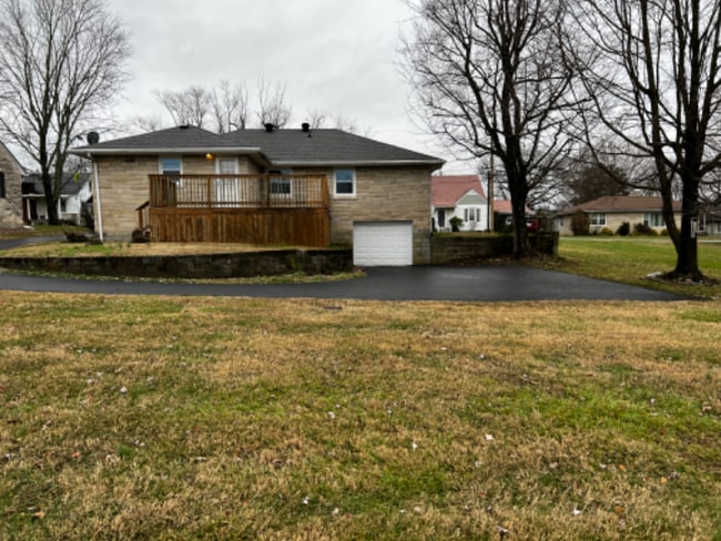 Building Photo - 207 Sunnyhill Dr