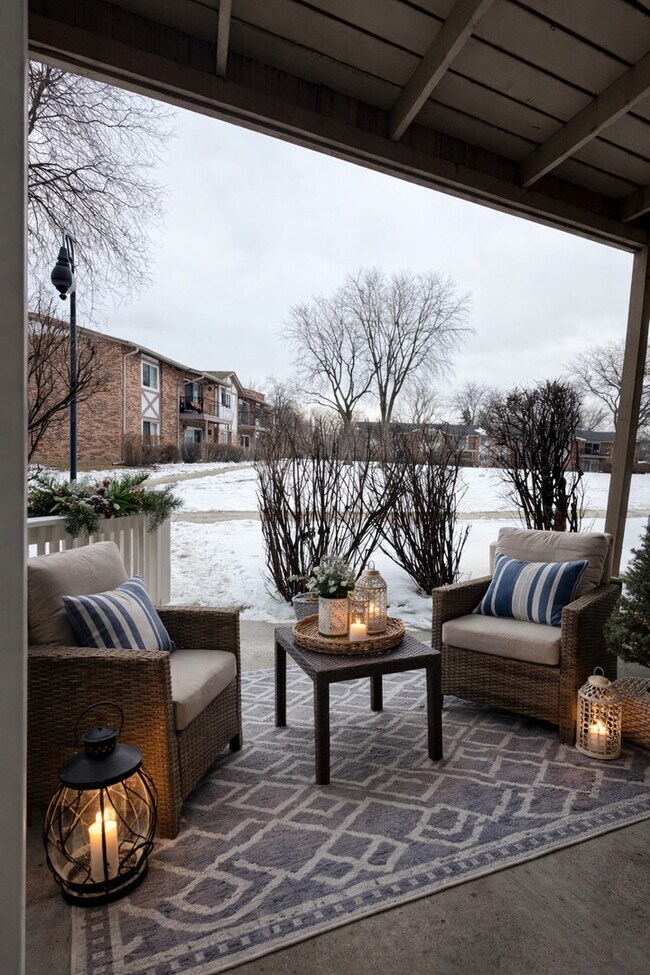 Building Photo - 16W481 Lake Dr