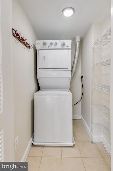 Building Photo - 616 E Street NW Unit 718
