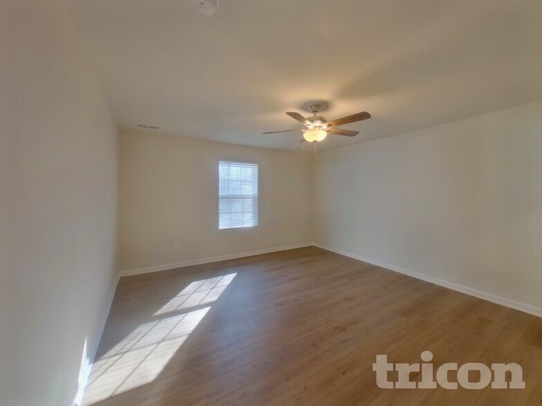 Building Photo - 139 Clairvale Ct