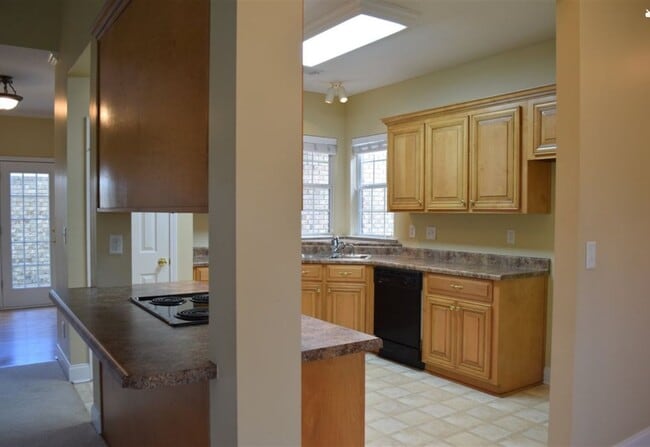 Building Photo - 203 Lancaster Ln