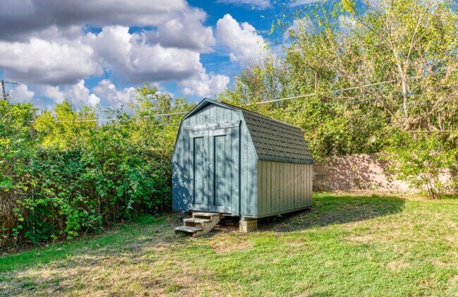 Building Photo - 3808 Piedmont Rd