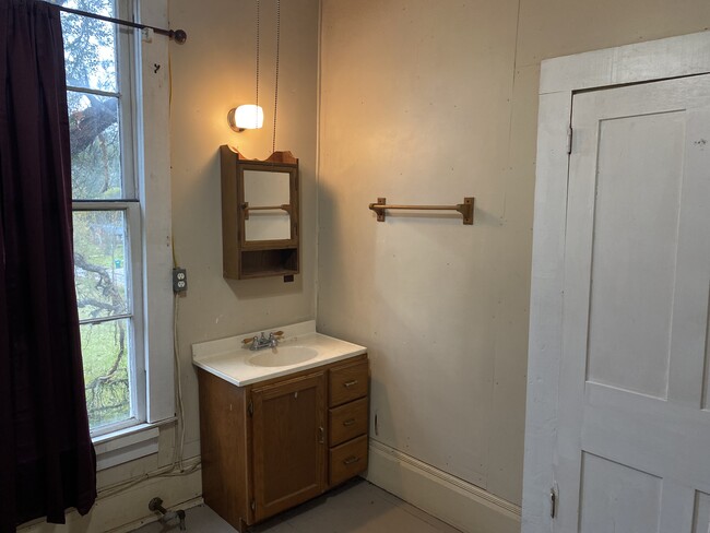 Large bath with cast iron footed tub/shower, vanity, etc, - 105 Church St