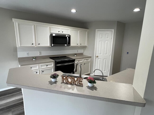 Building Photo - 6319 Sunlit Orchard Dr