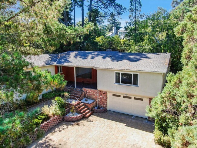 Building Photo - 940 Black Mountain Rd