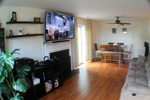 Main Room - 349 Bluestone Ct