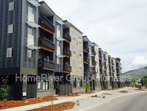 Building Photo - 1500 S 14th St W