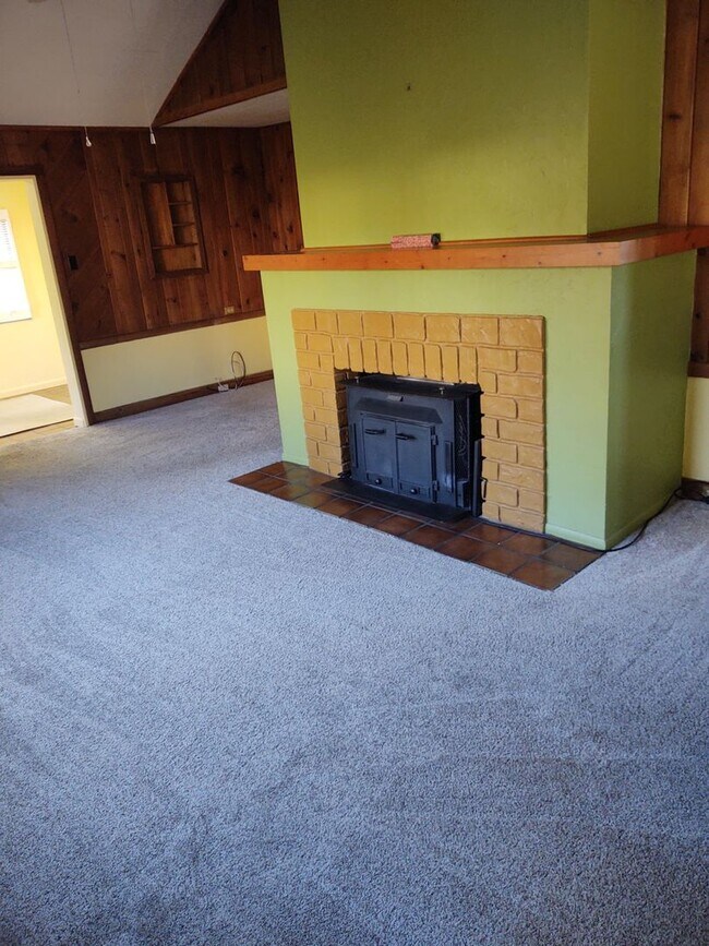 Building Photo - Wake Up to the View of the Great Smoky Mountains overlooking picturesque Downtown Sylva!!