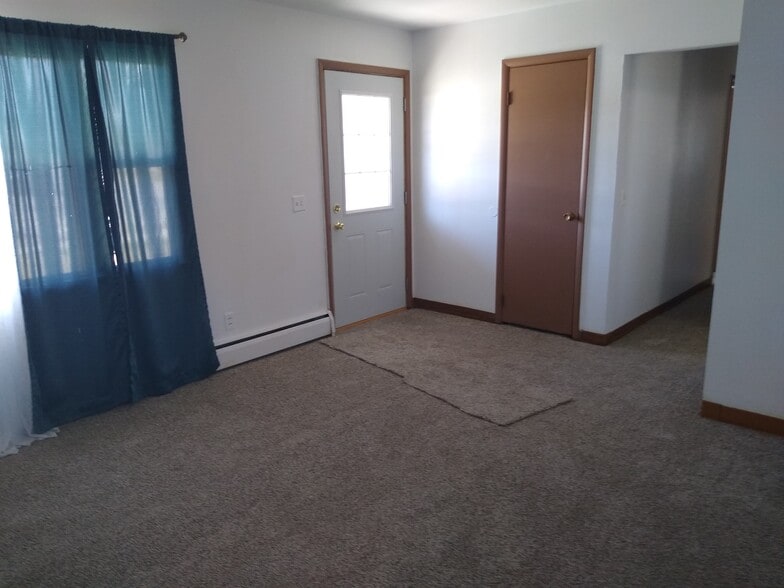 Building Photo - 3302 Grandview Dr