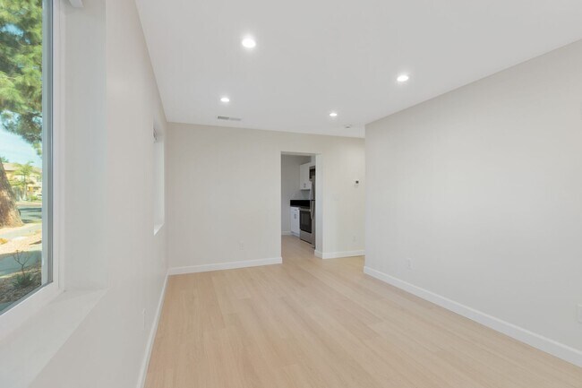 Building Photo - Private 1BD ADU Retreat with Spacious Private Rear Yard – Near CSUN