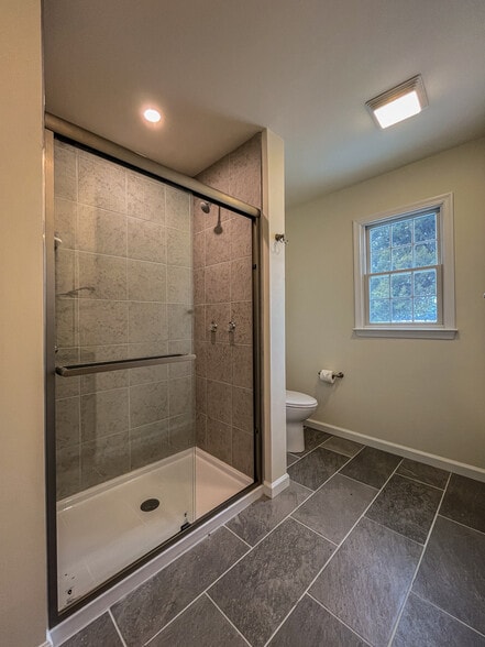 Building Photo - 7121 Quaker Neck Rd