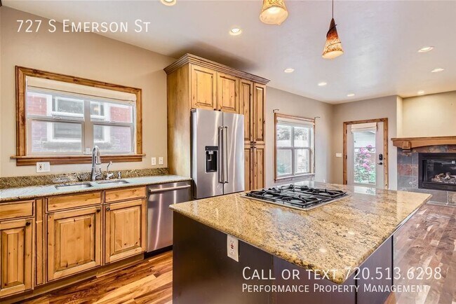 Building Photo - 727 S Emerson St