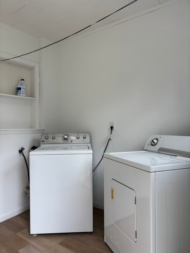 Building Photo - 317 N Monroe St