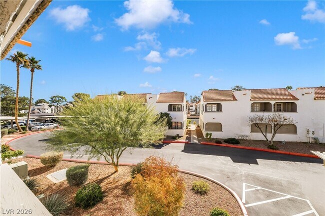 Building Photo - 511 Bass Dr