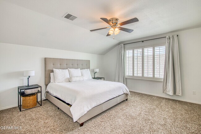 Building Photo - 7517 Red Cedar Dr