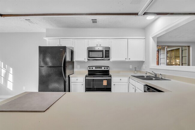 Building Photo - 11829 S Red Cedar Cir