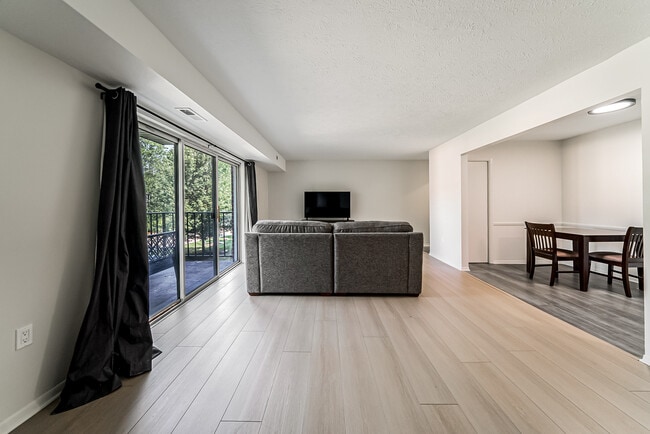 Building Photo - 1930 King James Pkwy