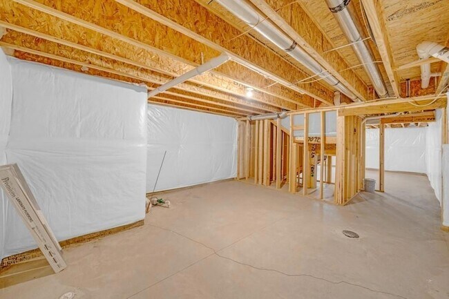 Building Photo - 124 Dakota Cir