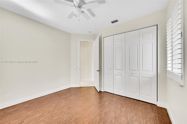 Building Photo - 512 NW 120th Dr