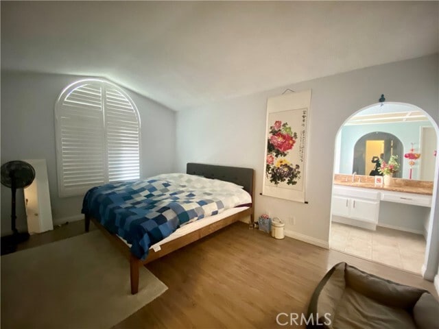 Building Photo - 3 Cll Del Rey