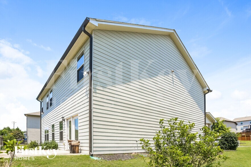 Building Photo - 4180 Pleasant Woods Dr
