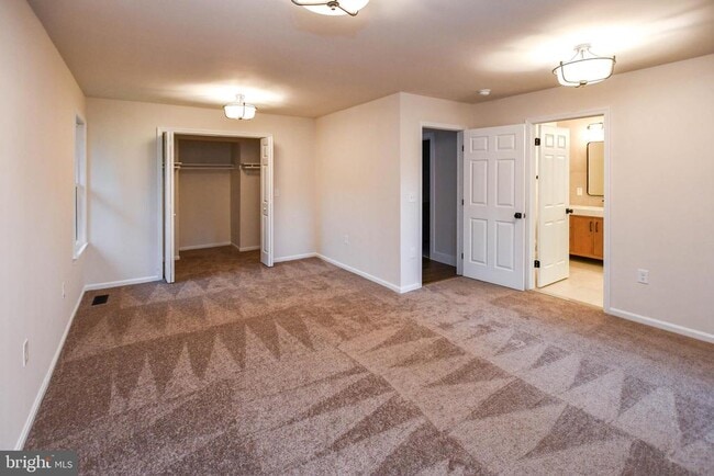 Building Photo - 1423 Albert Dr
